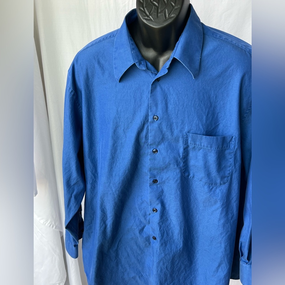 Alfani Blue button down. like new condition. 17.5/32/33